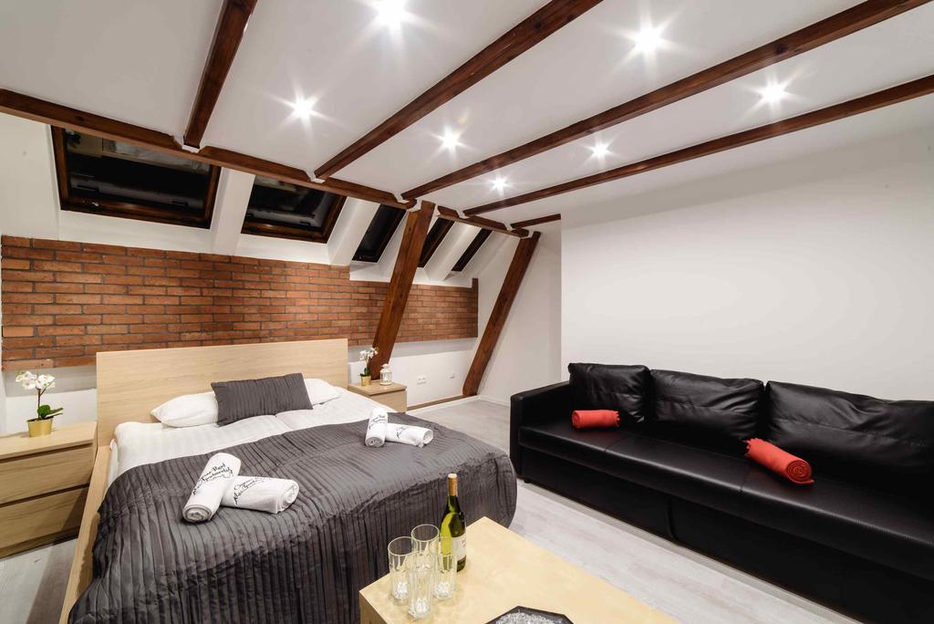 Cracow Rent Apartments: Spacious Stays Near Main Square Krakow Exterior photo