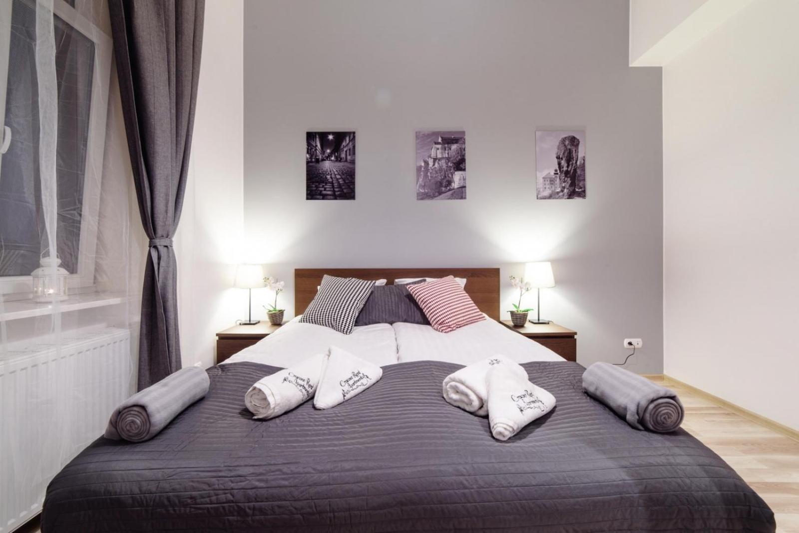 Cracow Rent Apartments: Spacious Stays Near Main Square Krakow Exterior photo